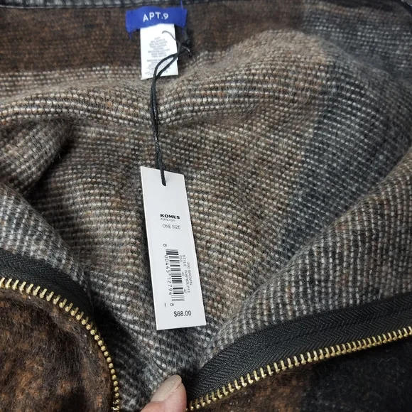 🎉HP🎉Soft & Cozy Poncho - Picture 6 of 8